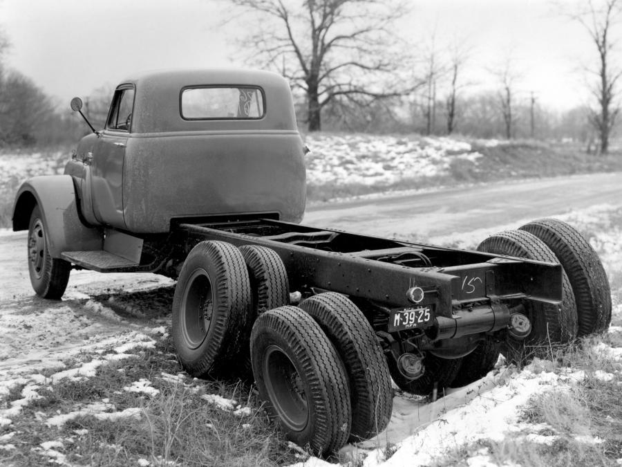  GMC Model 630 Chassis Cab 1963 года  (фото 1 из 1)